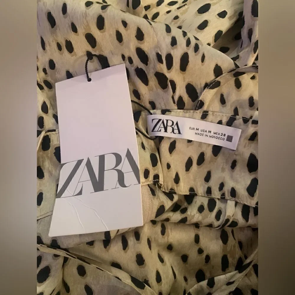 Zara beautiful dress perfect for a holiday party, size M - Picture 3 of 11